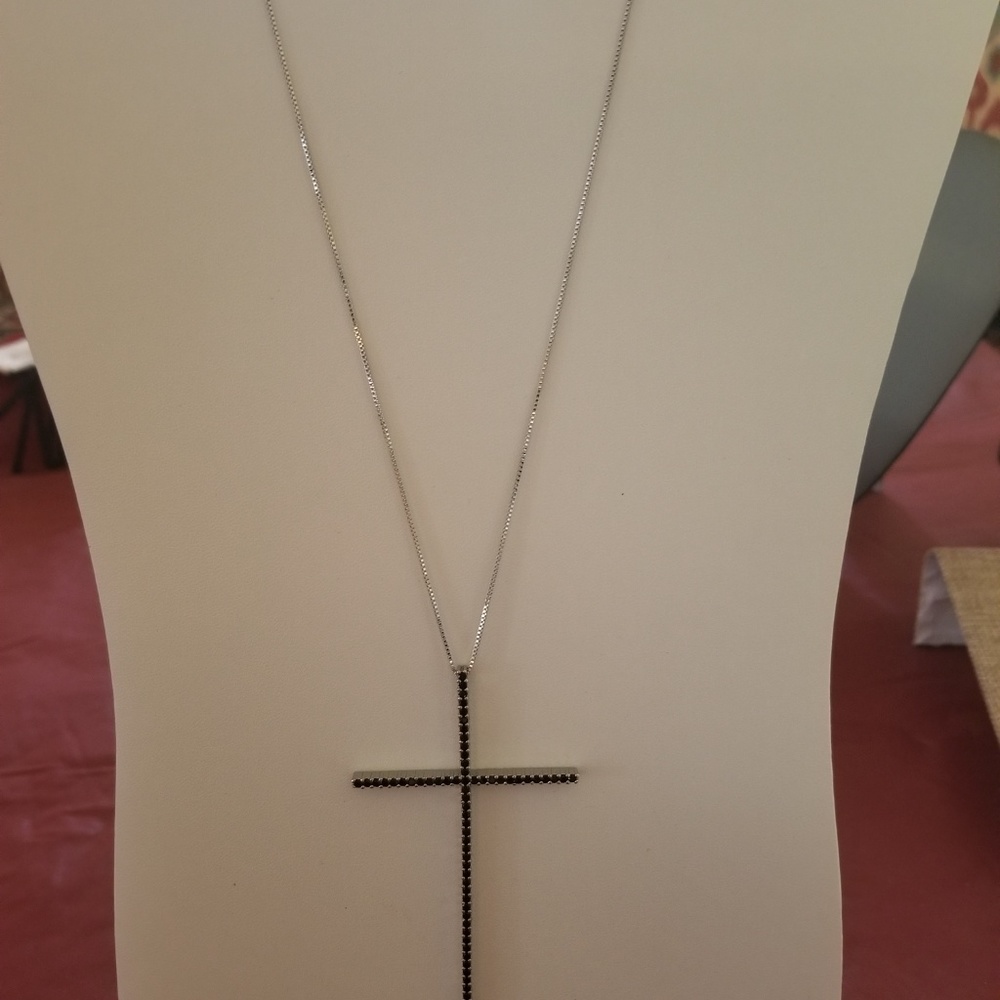 AAA Black Zircon & Silver Cross Necklace - Picture 4 of 9